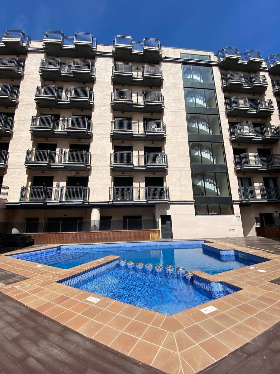 Swimming pool