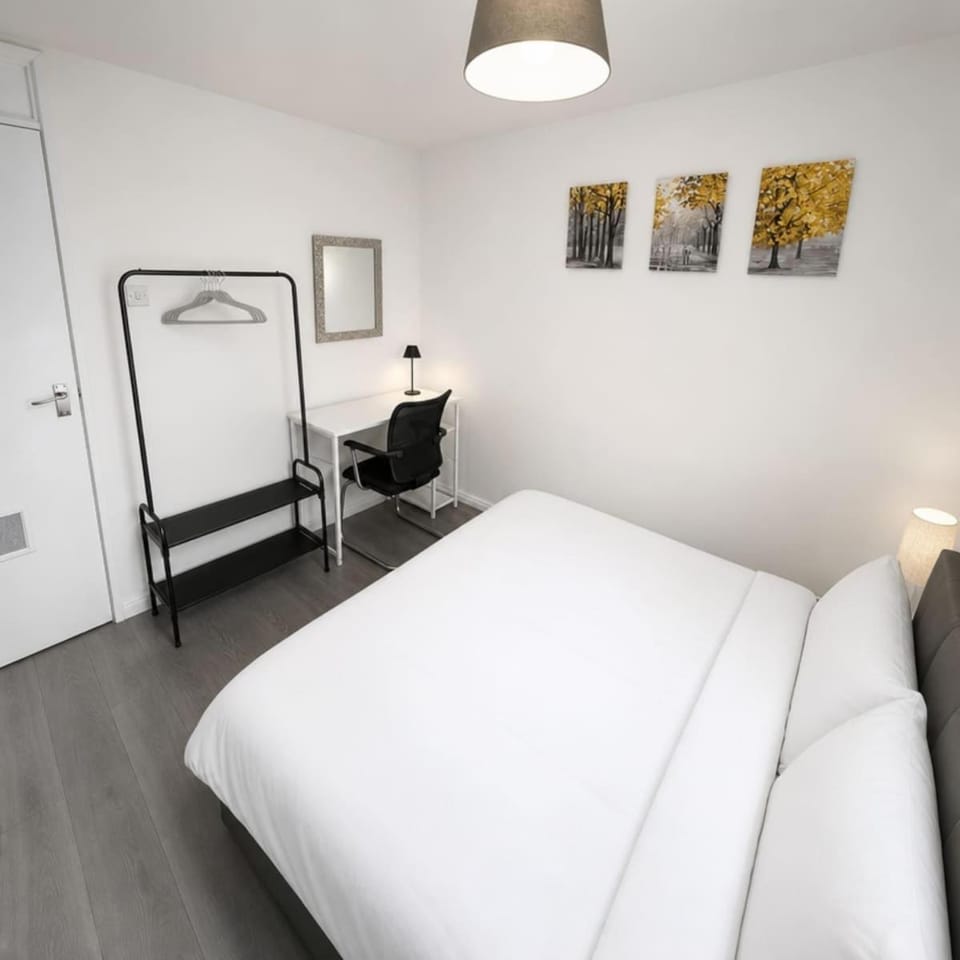 Elegant 2BR Relax & Unwind Comfort Meets Style Apartment in Preston