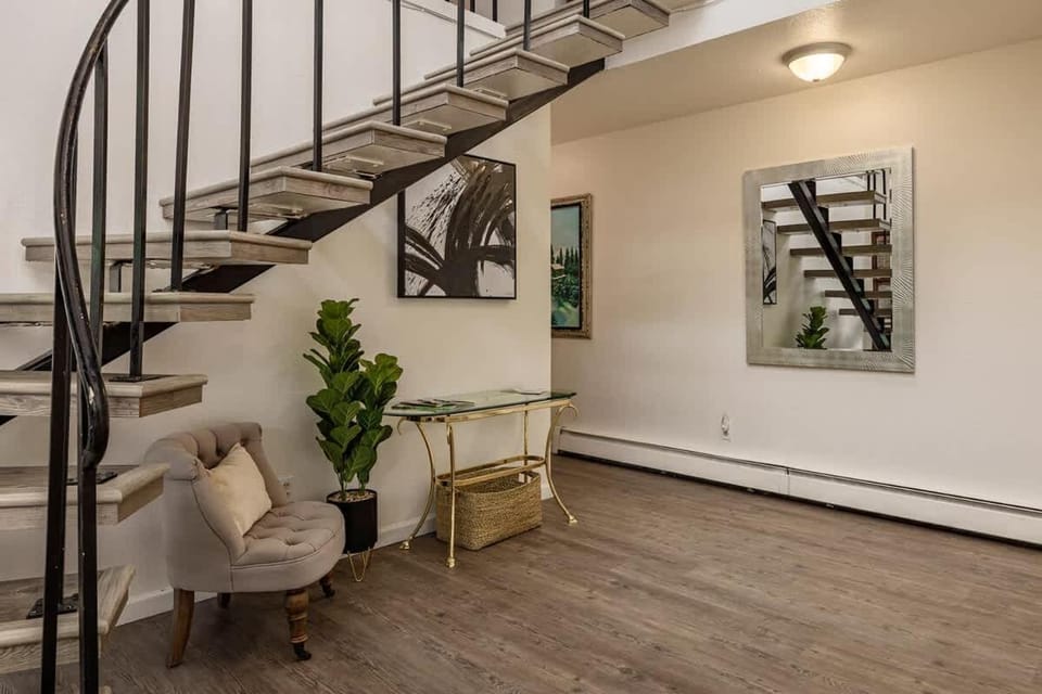 Downtown Anchorage Retreat - Spacious 3BR House in Anchorage