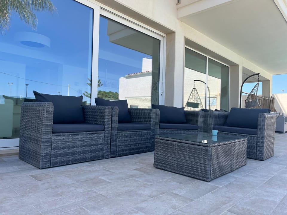 Property building, Swimming pool, Breakfast, Parking, furniture, elevator