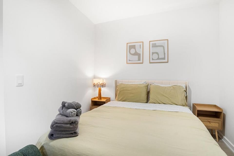 Charming 1-Bedroom Apartment 5 mins to the Beach Apartment in Santa Monica
