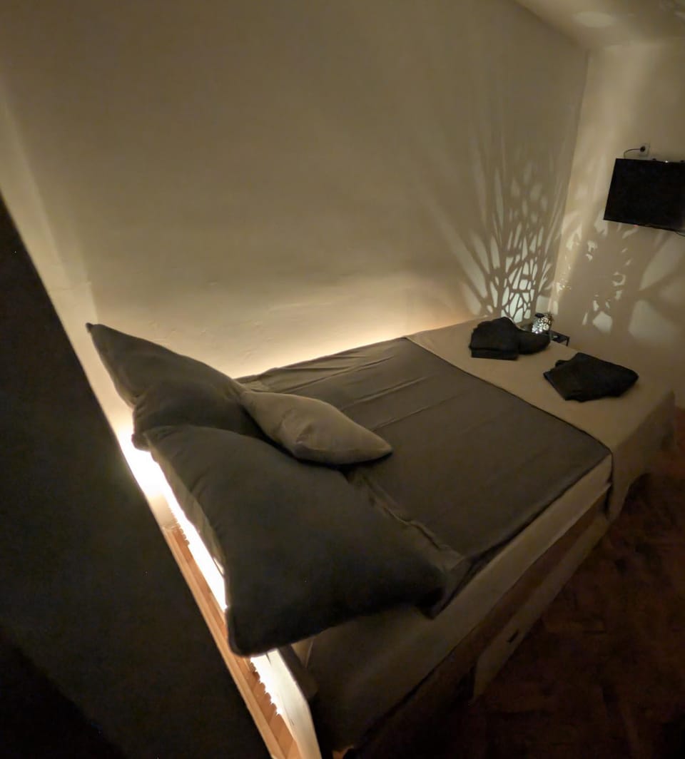 Bed, TV and multimedia