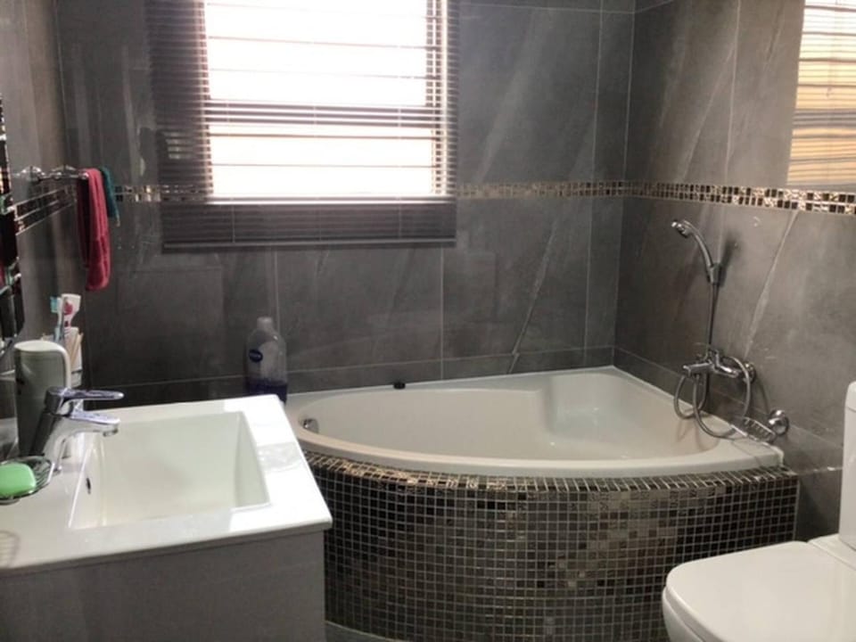 Bathroom, Bath
