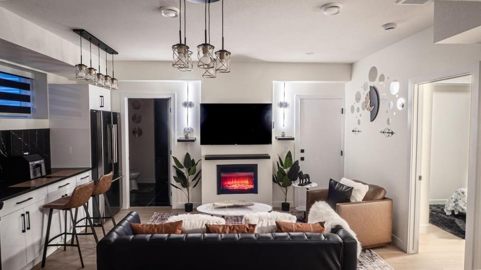Communal lounge/ TV room, TV and multimedia, Kitchen or kitchenette, Living room, Seating area