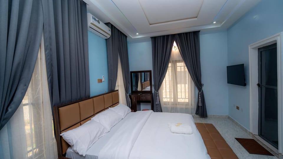 Lugbe Abuja- Luxury 1 Bedroom Apartment - 24hrs Light, Swimming pool Apartment in Abuja