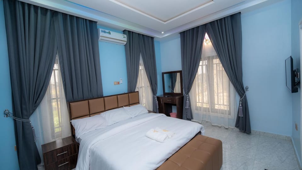 Lugbe Abuja- Luxury 1 Bedroom Apartment - 24hrs Light, Swimming pool Apartment in Abuja
