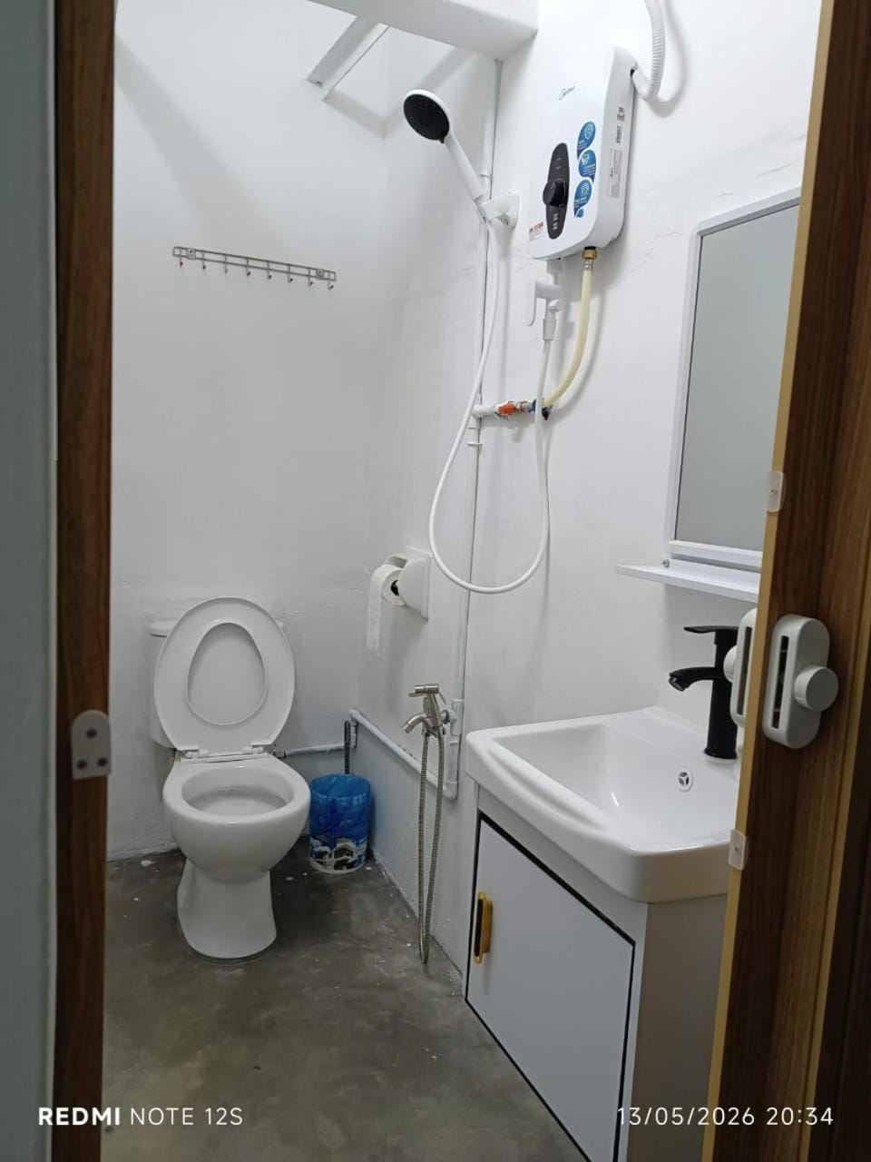 Shower, Toilet, Bathroom, bidet
