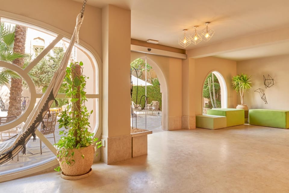 Lobby or reception, Seating area