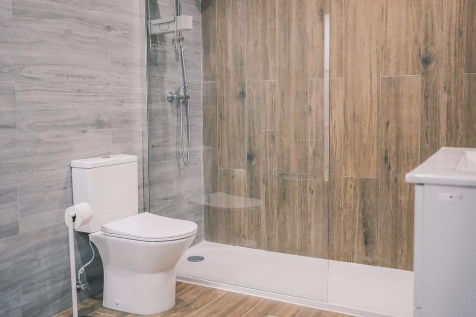 Shower, Bathroom