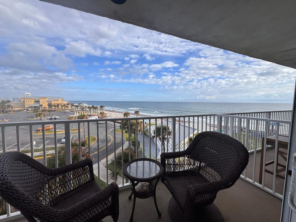 Ocean View Weekend Fireworks Pure Comfort House in Florida