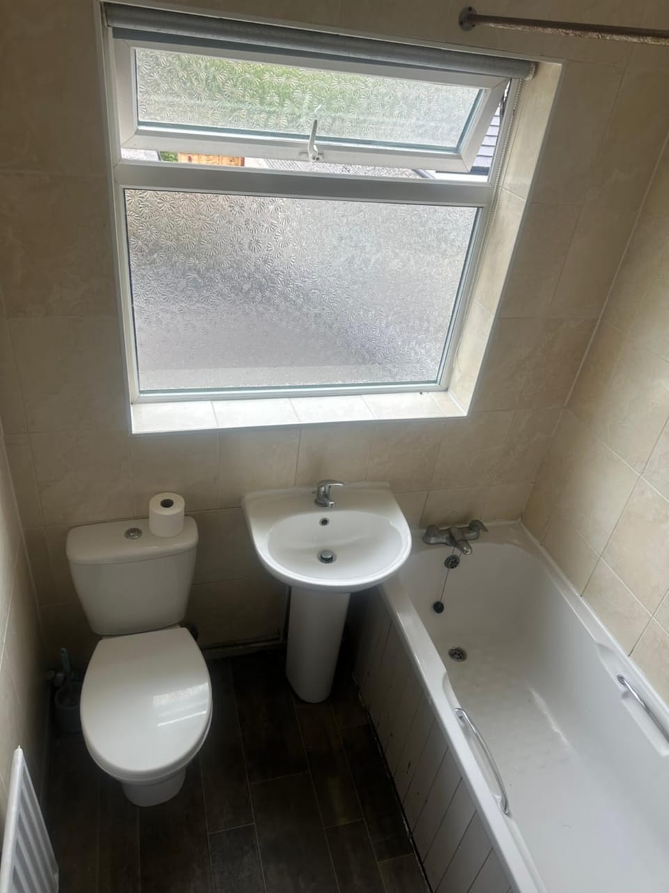 Quiet Nest 2 Bed and Breakfast in Coventry