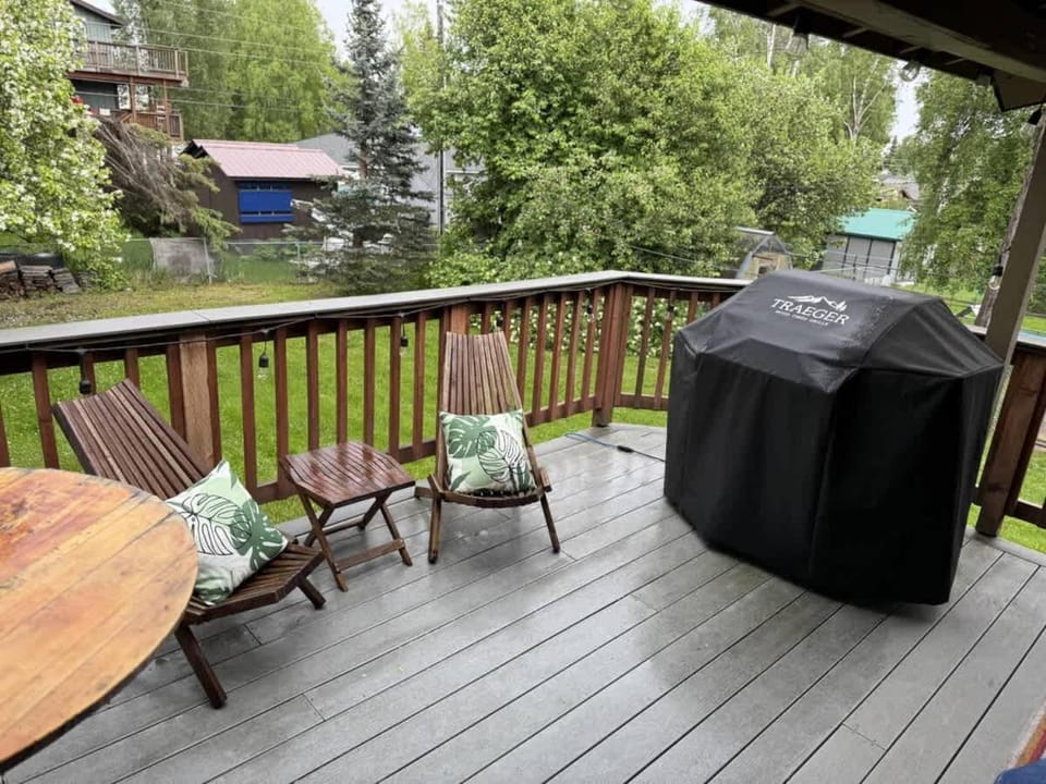 2 BR Home Minutes Away from the Airport House in Spenard