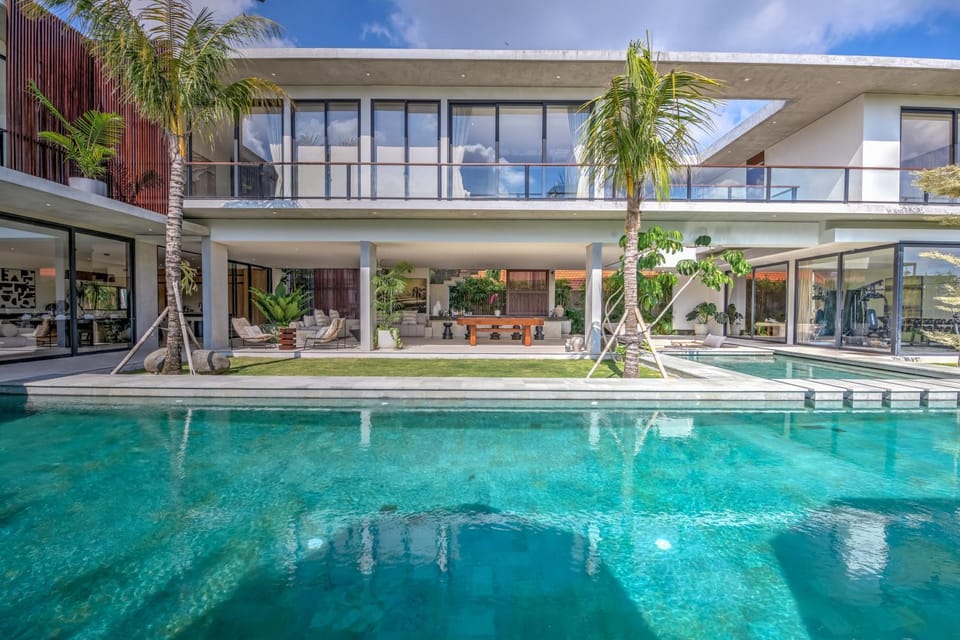 Property building, Swimming pool