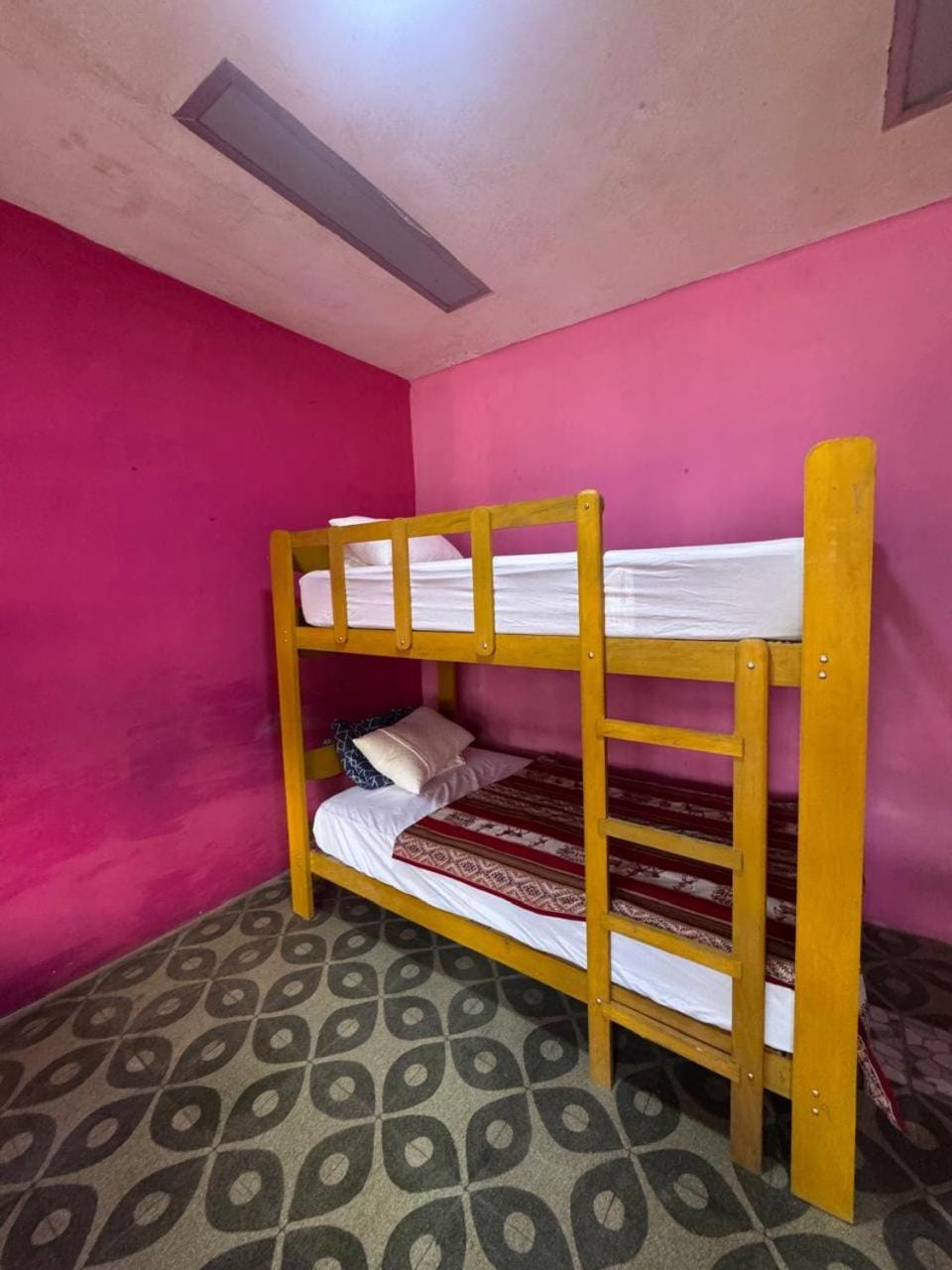 Inti House Casa del Sol - Nuevo Aeropuerto Internacional Jorge Chávez Hostel in Callao Region, Peru