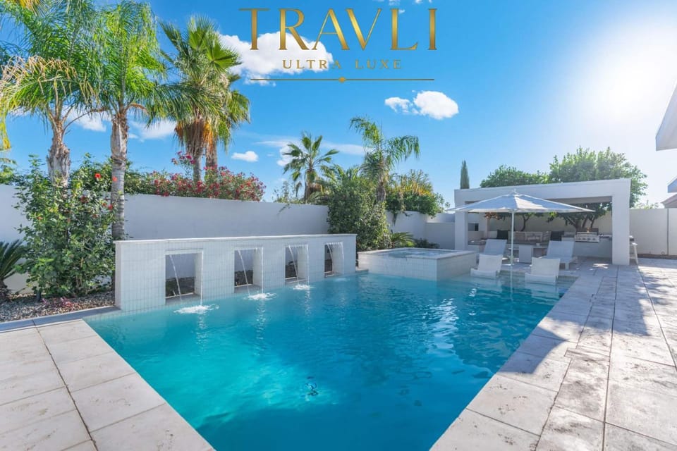 The Dreyfus Designer Villa with Pool House in Scottsdale