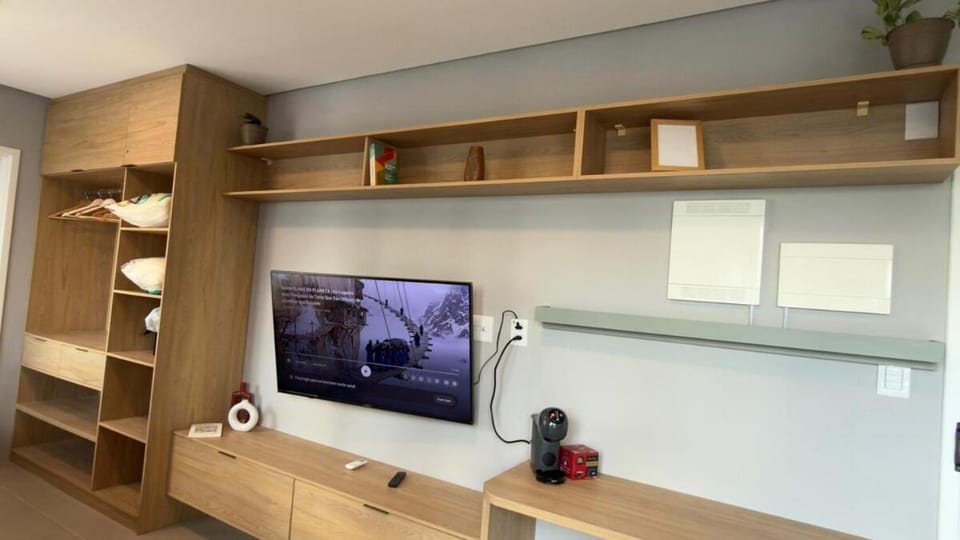 TV and multimedia, hair dresser