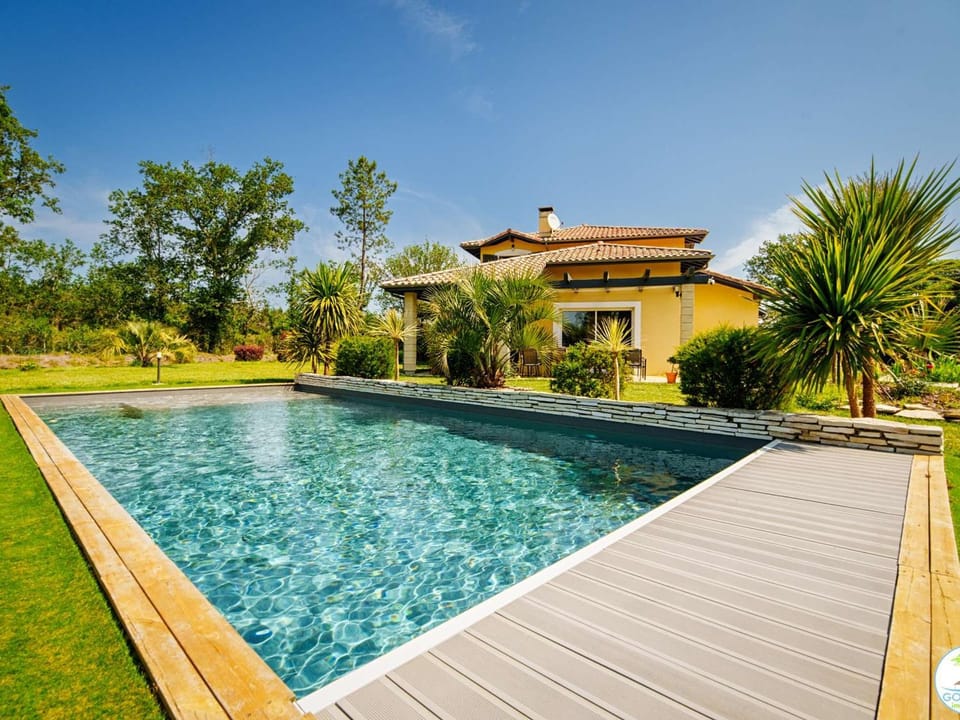 Villa 5 étoiles avec piscine chauffée, 4 ch. avec SDB privées et BBQ - Jusqu'à 12 pers. - FR-1-877-49 Villa in Parentis-en-Born