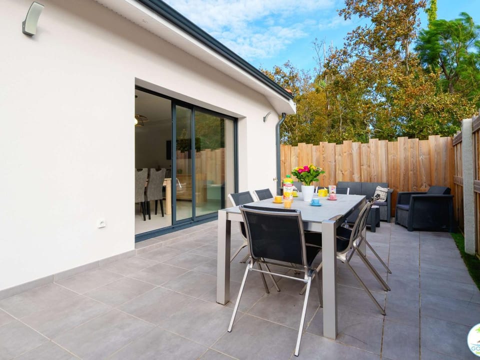 Villa 3 chambres avec jardin privatif à Biscarrosse - Classée 2 étoiles, idéale famille et amis - FR-1-877-48 Villa in Parentis-en-Born
