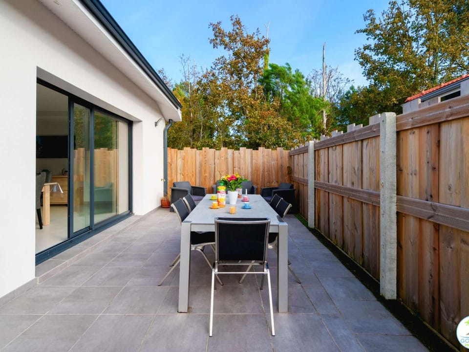 Villa 3 chambres avec jardin privatif à Biscarrosse - Classée 2 étoiles, idéale famille et amis - FR-1-877-48 Villa in Parentis-en-Born