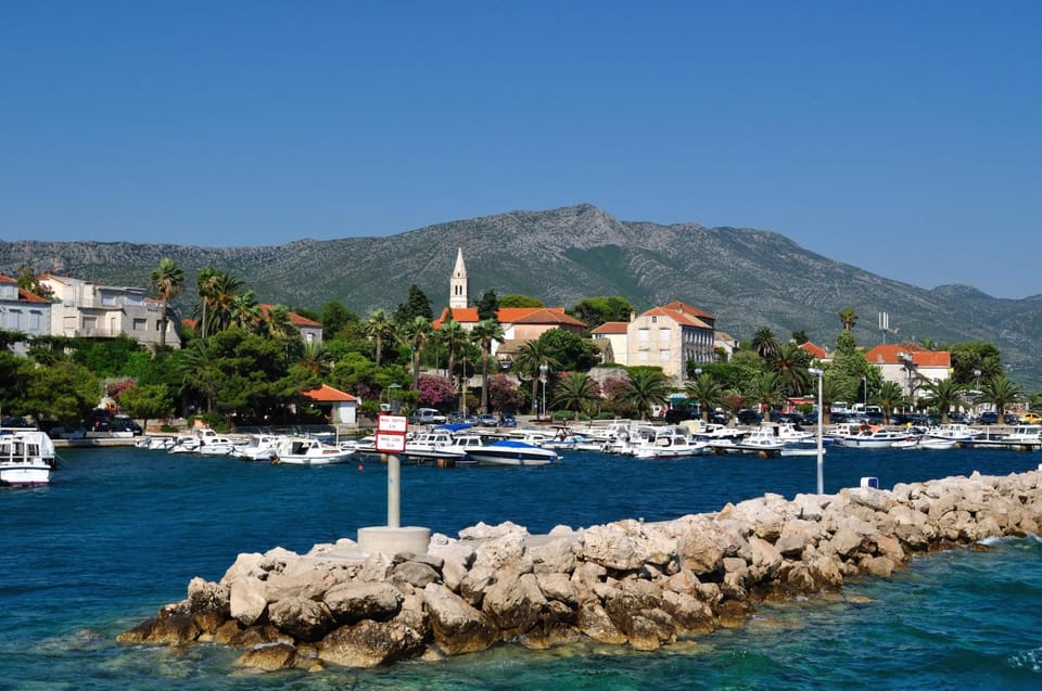 Neighbourhood, Decorative detail, Beach