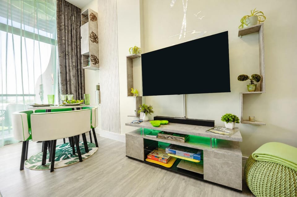 TV and multimedia, Dining area