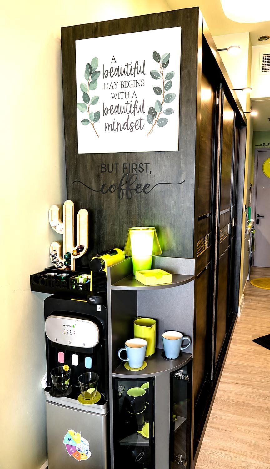 Coffee/tea facilities, Living room, storage