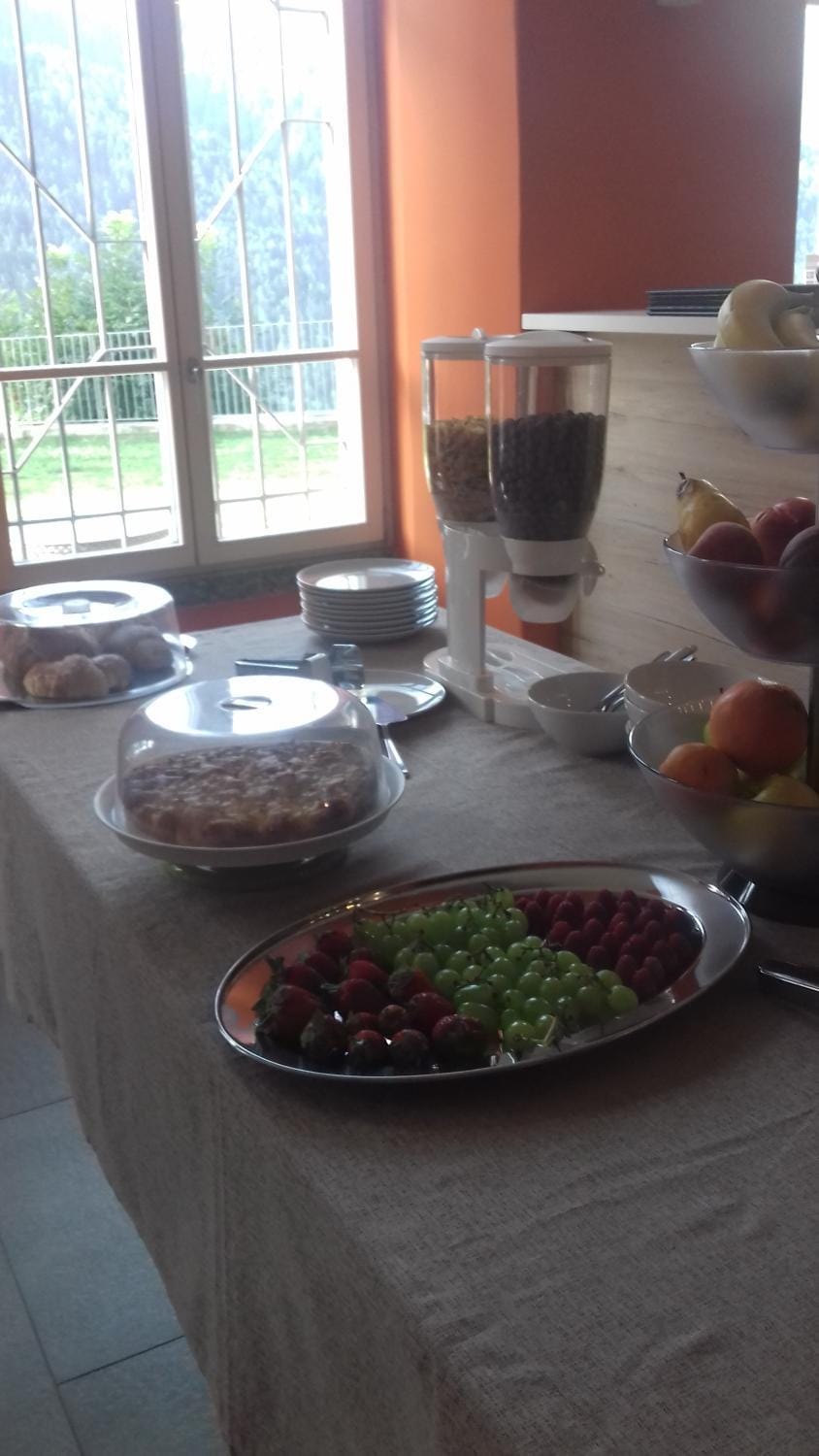 Food and drinks, Food, Meals, Buffet breakfast, Italian breakfast