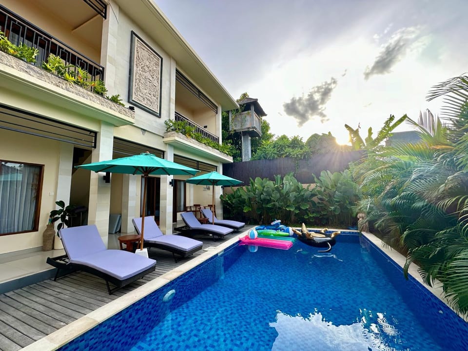Property building, Swimming pool