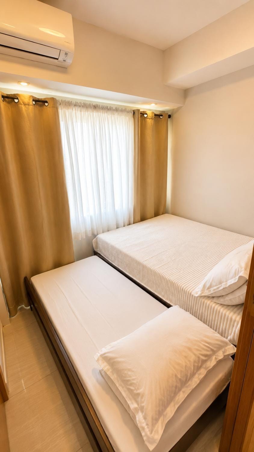 SerPENT Stays at Shell Residences MOA Apartment hotel in Pasay