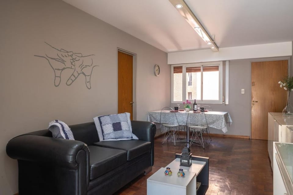 Relax urbano, balcón, luz natural y ubicación ideal Apartment in Cordoba
