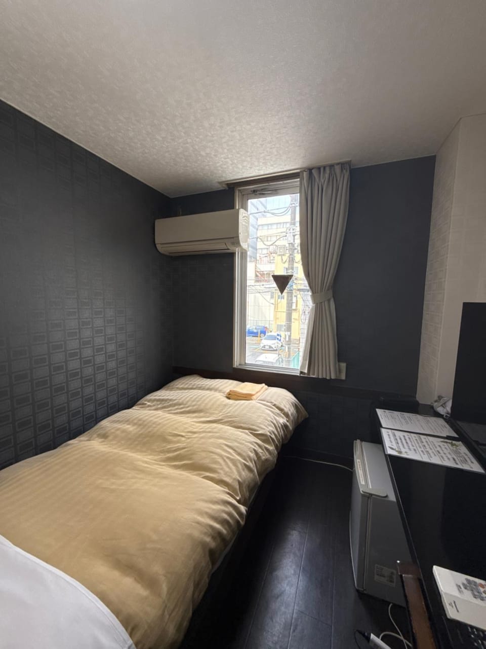 Property building, Bed