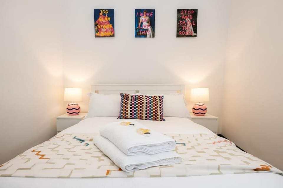 Stylish Didsbury Apartment - Walk to Train Station Apartment in Manchester