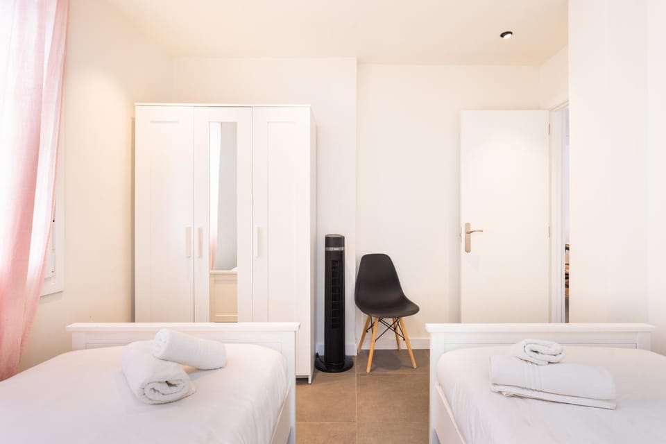 Bed, Photo of the whole room, Bedroom, towels, wardrobe