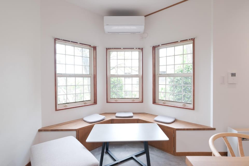 Living room, air conditioner