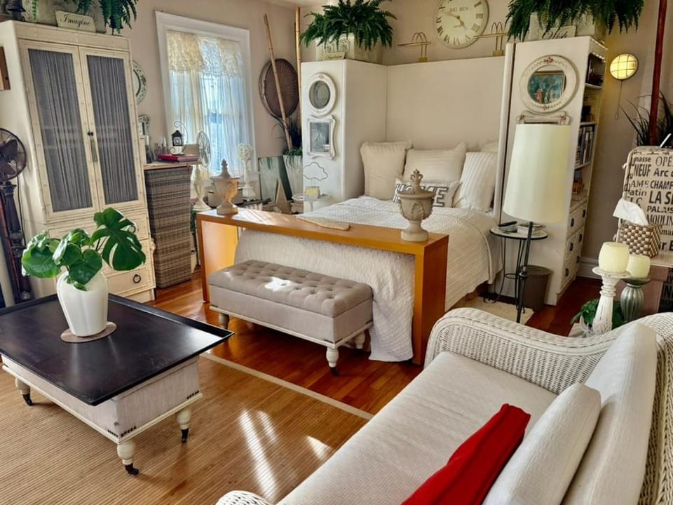 The Broadman House Bed and Breakfast in Kearny