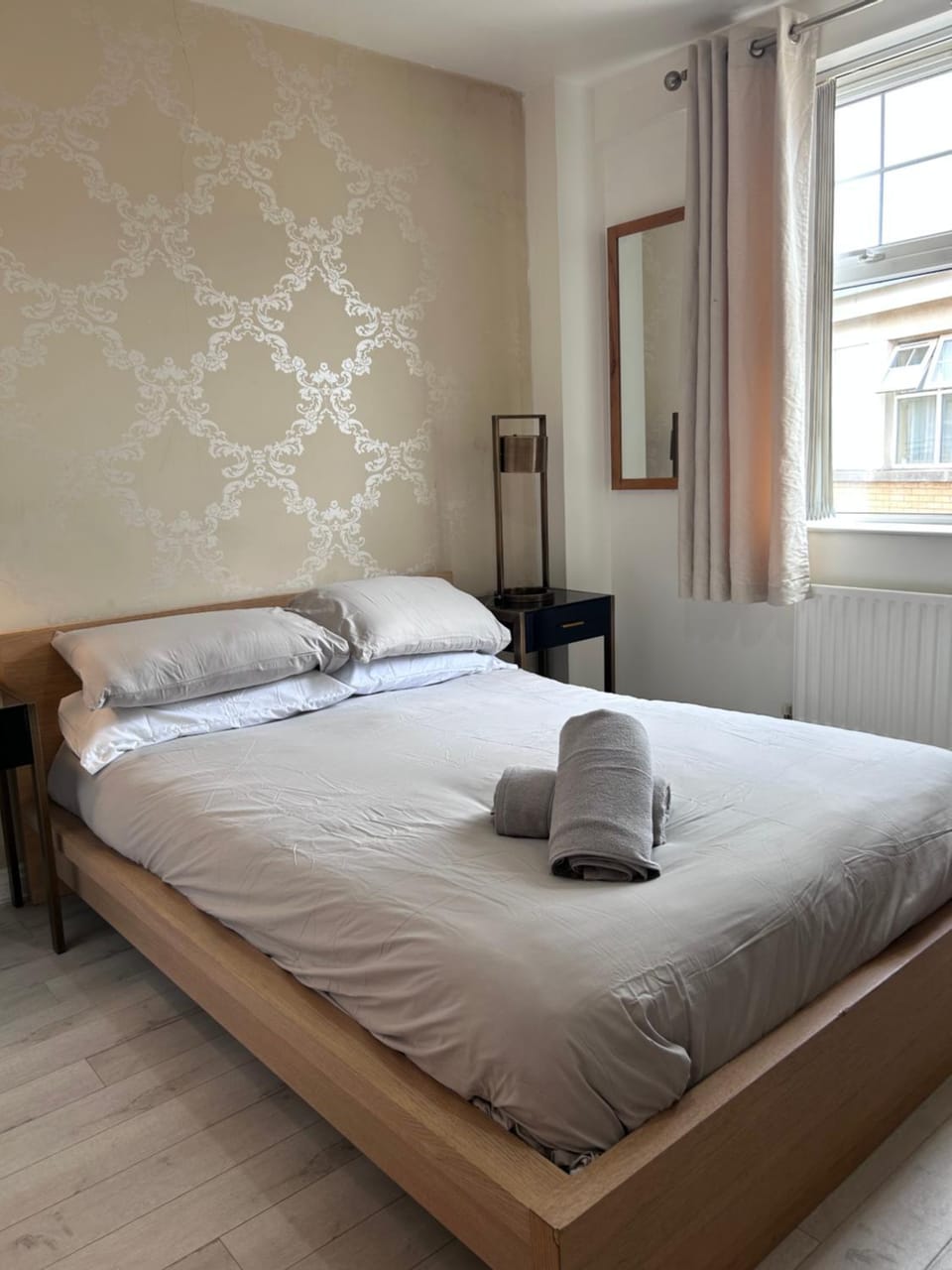 Belfast city center spacious 2 bed 2 bath apartment Apartment in Belfast