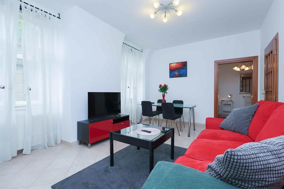 Spacious Apartment steps from the City Centre Apartment in Bratislava