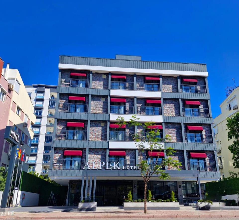 Property building, Day