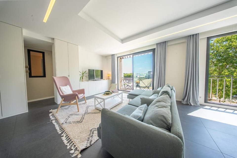 T3 Standing Vue Port Garage Borne Apartment in Lorient