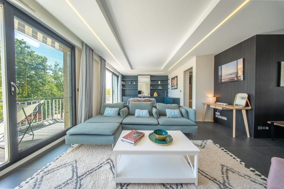 T3 Standing Vue Port Garage Borne Apartment in Lorient