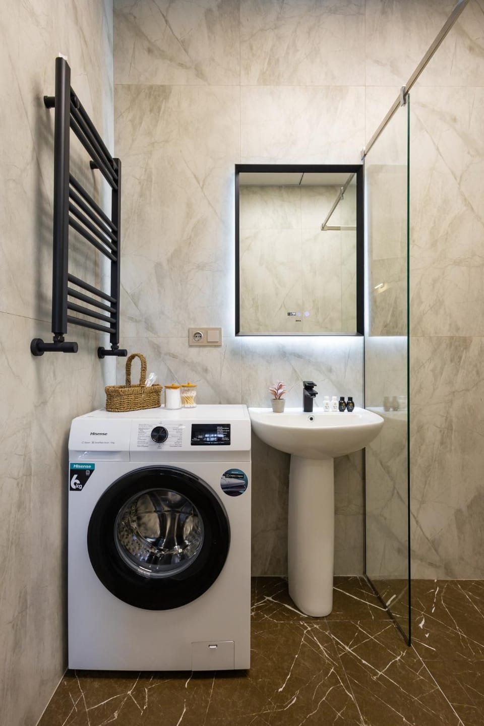 Bathroom, washing machine