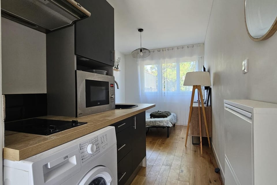 Quiet Studio with Garden View in La Rochelle Apartment in La Rochelle