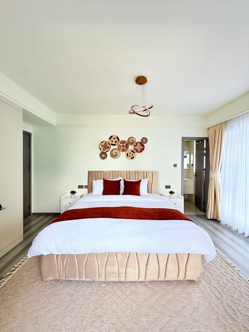 Bed, Photo of the whole room, Bedroom