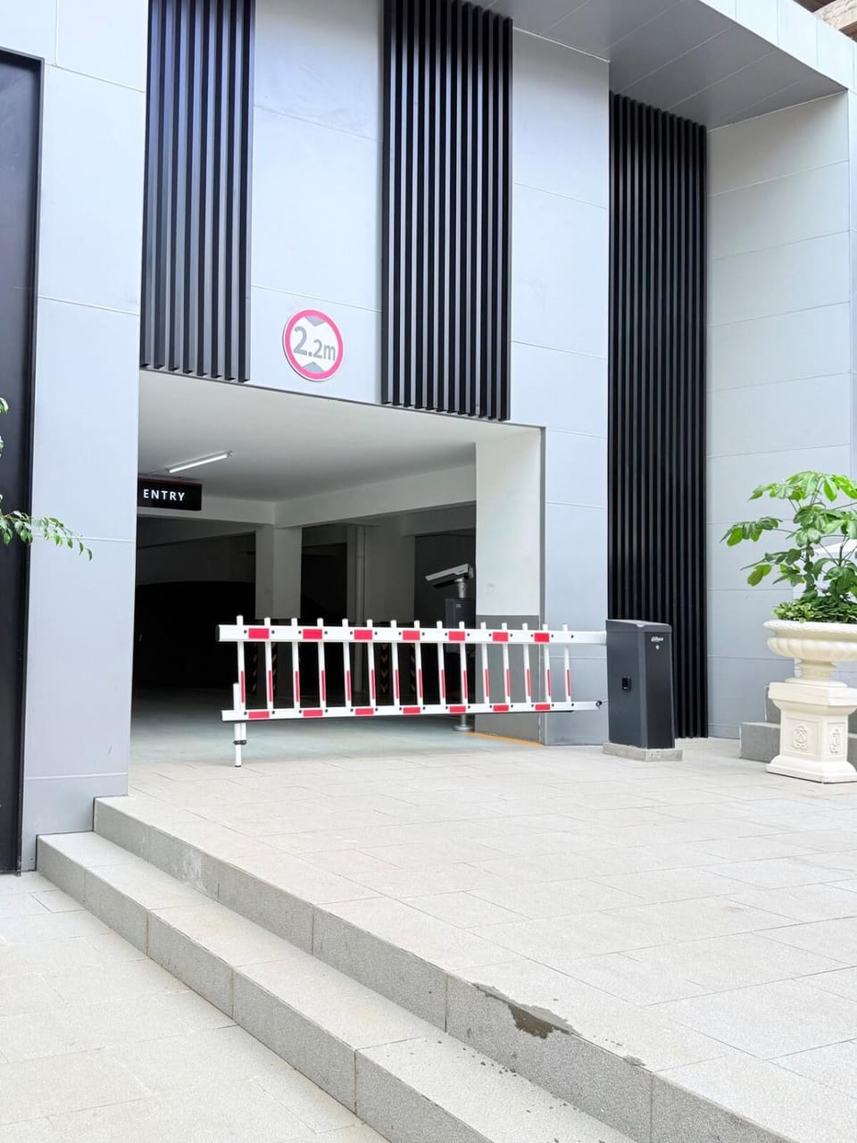Property building, Facade/entrance