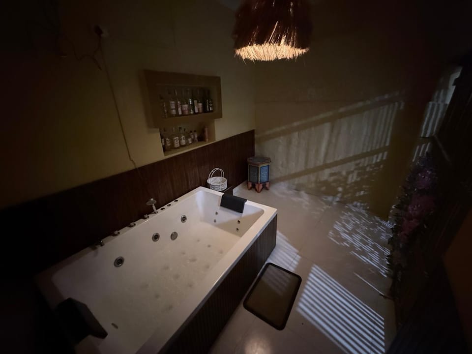 Hot Tub, Bathroom, Bath