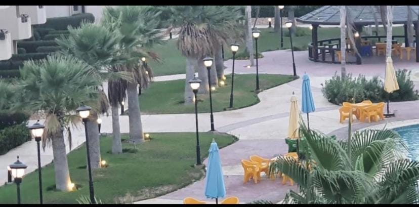شاليه بقرية نيس4 - دور اول علوي - 3 غرفة مكيفين -2 حمام Apartment in Egypt