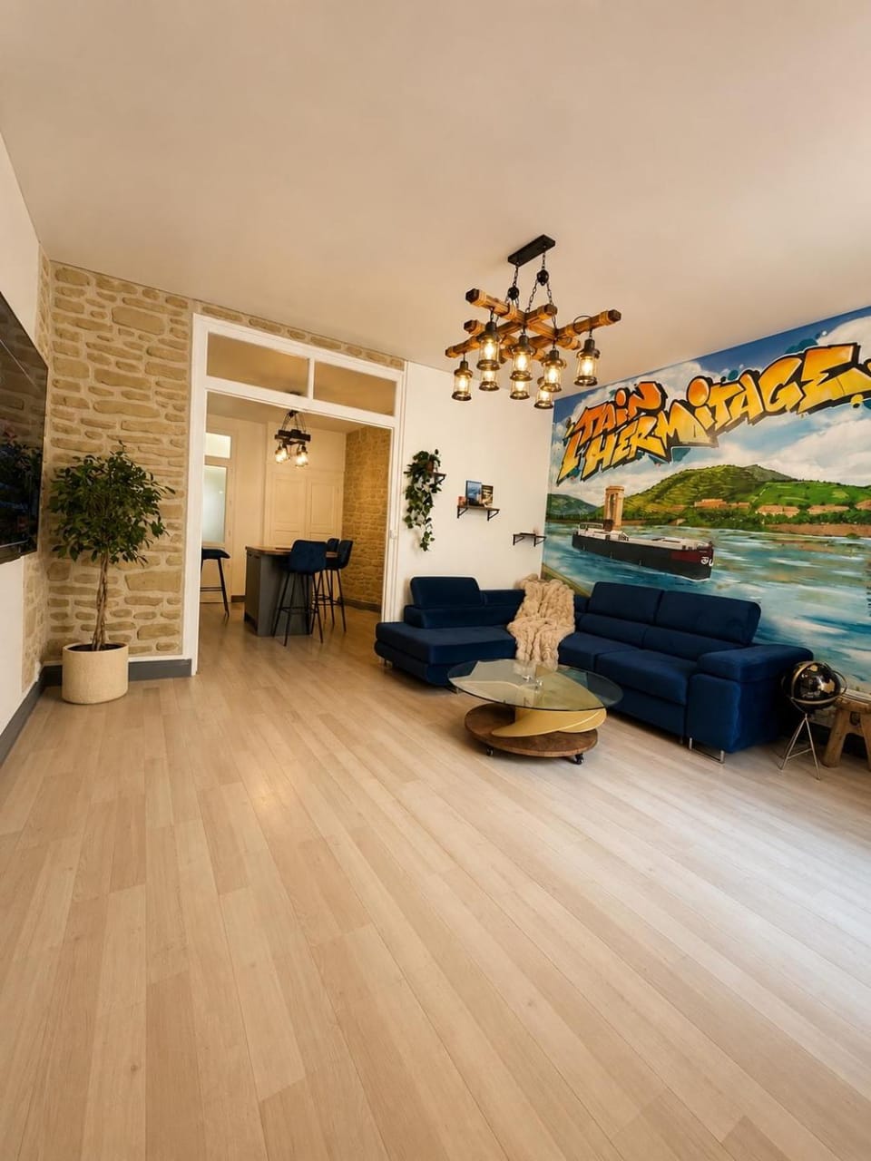 Living room, Seating area