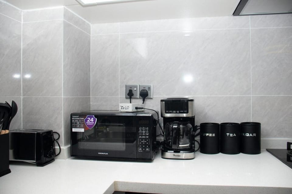Coffee/tea facilities, minibar, toaster