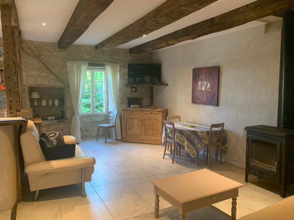 La Maison De Chloe Apartment in Gaillac