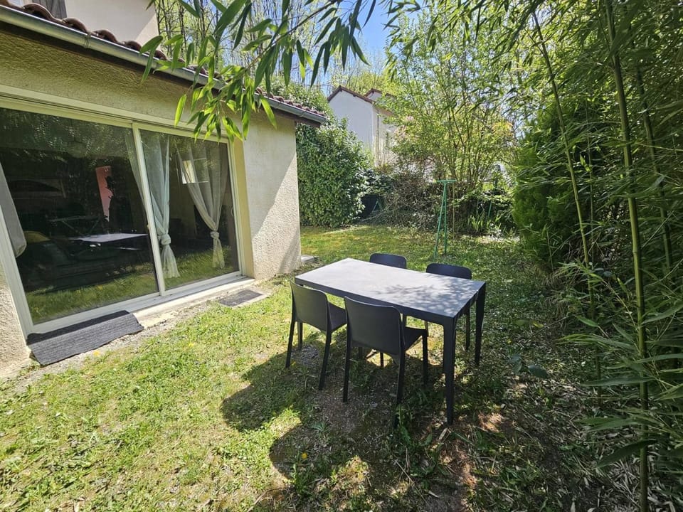 Garden, Garden, Balcony/Terrace